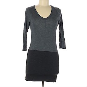 NWT Theory gray dress with v-neck & zipper Size P. Above Knee.